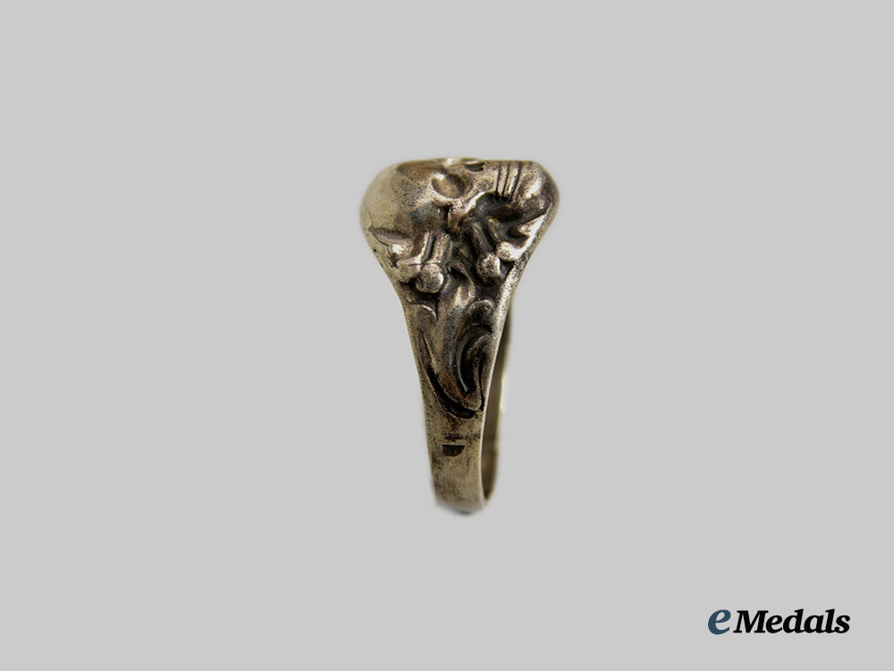germany,_wehrmacht._a_totenkopf_ring_in_silver___m_n_c8058