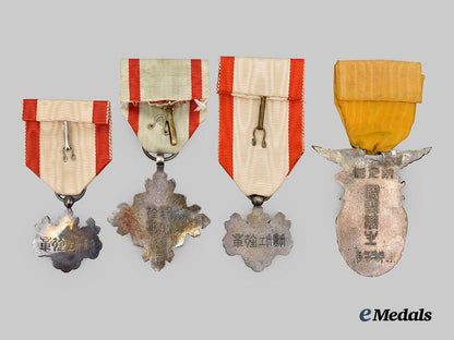 japan,_imperial._a_lot_of_four_japanese_decorations___m_n_c8063