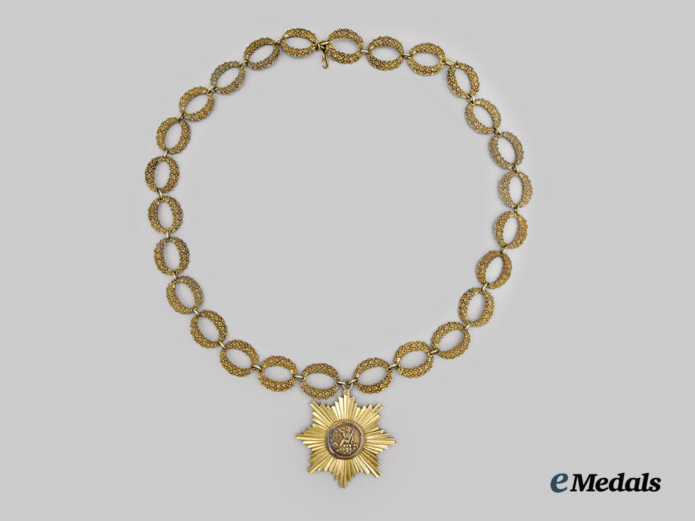 portugal,_kingdom._a_royal_academy_of_sciences_of_lisbon_collar_chain_award,_c.1960.___m_n_c8076