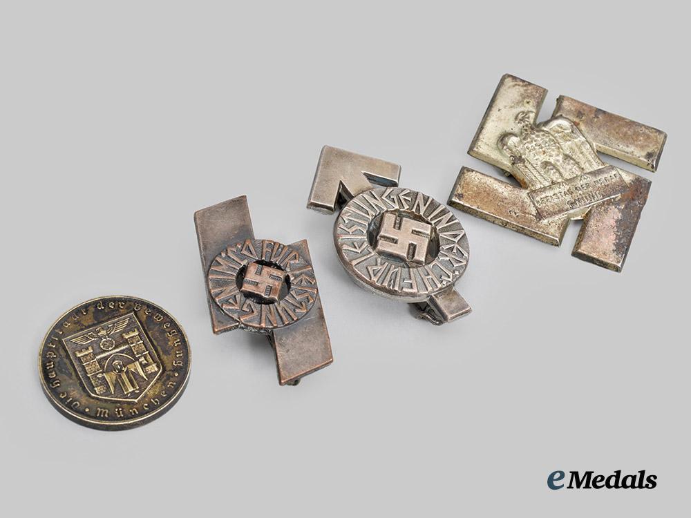 germany,_third_reich._a_mixed_lot_of_badges___m_n_c8096