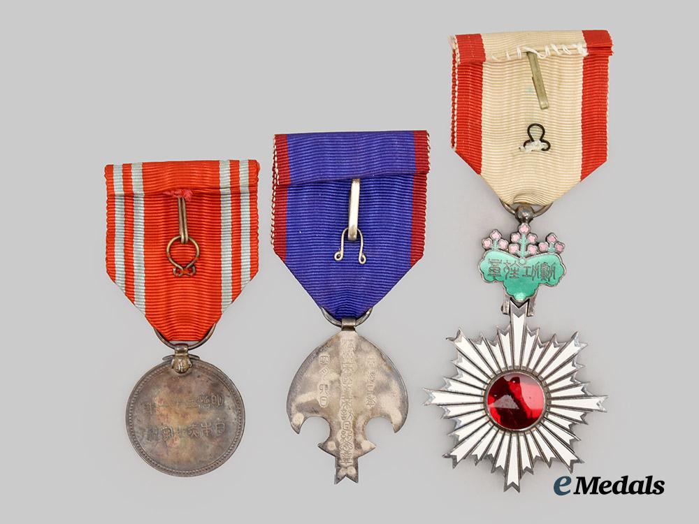 japan,_imperial._a_lot_of_three_decorations_and_four_cases___m_n_c8096