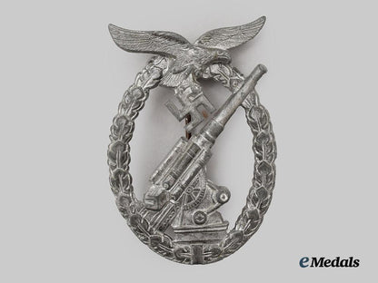 germany,_luftwaffe._a_flak_badge,_by_wilhelm_hobacher___m_n_c8125