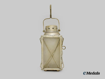 germany,_luftwaffe._a_field"_bunker"_lantern___m_n_c8126
