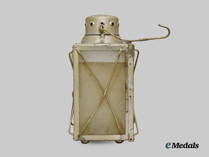 germany,_luftwaffe._a_field"_bunker"_lantern___m_n_c8127