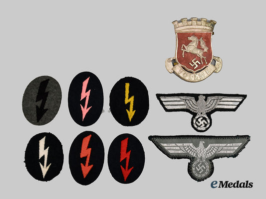 germany,_wehrmacht._a_mixed_lot_of_uniform_insignia___m_n_c8132
