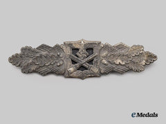 Germany, Wehrmacht. A Close Combat Clasp, Silver Grade, First Pattern by Funcke & Brüninghaus
