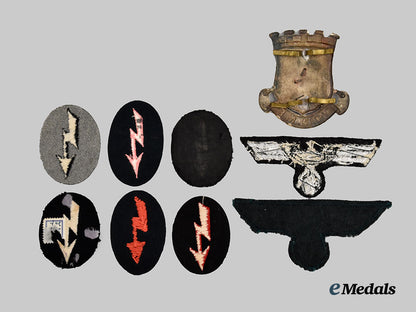 germany,_wehrmacht._a_mixed_lot_of_uniform_insignia___m_n_c8133