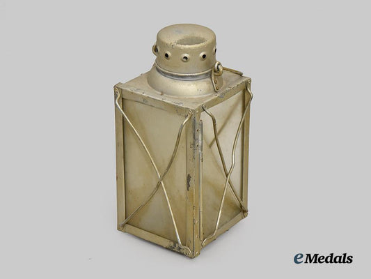 germany,_luftwaffe._a_field"_bunker"_lantern___m_n_c8133
