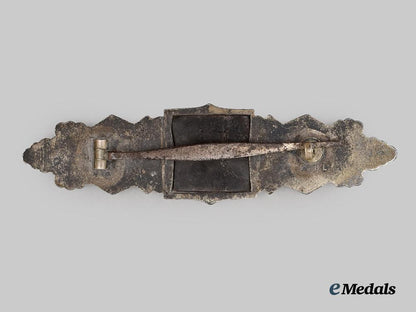 germany,_wehrmacht._a_close_combat_clasp,_silver_grade,_first_pattern_by_funcke&_brüninghaus___m_n_c8133