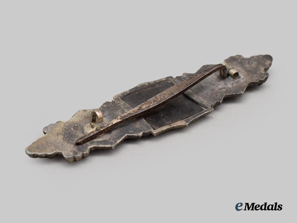 germany,_wehrmacht._a_close_combat_clasp,_silver_grade,_first_pattern_by_funcke&_brüninghaus___m_n_c8134
