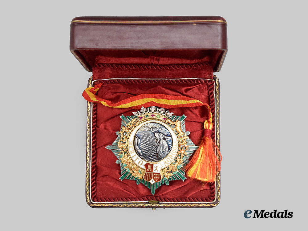 spain,_republic._an_order_of_merit_for_agriculture,_fisheries_and_food_grand_cross.___m_n_c8217