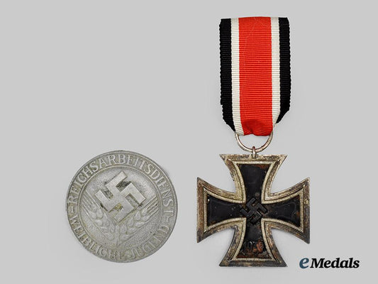 germany,_third_reich._a_pair_of_service_awards___m_n_c8223