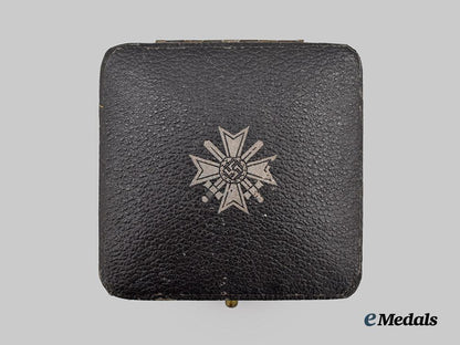germany,_wehrmacht._a_war_merit_cross_i_class_with_swords_and_case,_by_deschler&_sohn___m_n_c8229