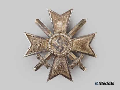germany,_wehrmacht._a_war_merit_cross_i_class_with_swords_and_case,_by_deschler&_sohn___m_n_c8232
