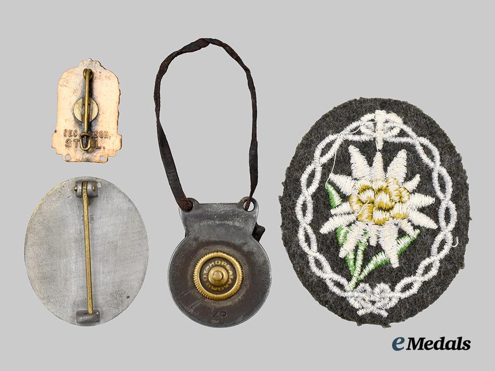 germany,_third_reich._a_mixed_lot_of_badges_and_insignia___m_n_c8302