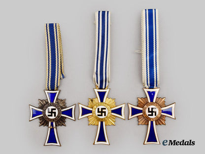 germany,_third_reich._a_lot_of_honour_crosses_of_the_german_mother,_all_grades___m_n_c8310