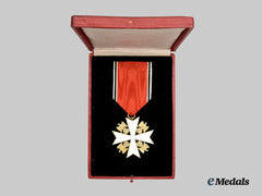 Germany, Third Reich. A Rare Order of the German Eagle, III Class Cross with Case, Type I by Deschler & Sohn
