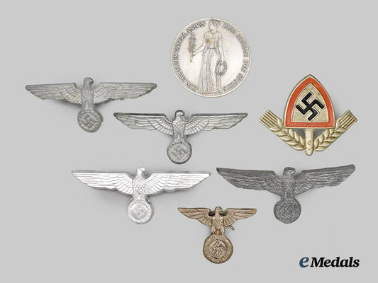 germany,_third_reich._a_mixed_lot_of_insignia___m_n_c8367