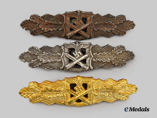 germany,_federal_republic._a_complete_set_of_close_combat_clasps(_gold,_silver,_bronze_grades),_by_rudolf_souval,_exhibition_examples,_c.1970___m_n_c8379