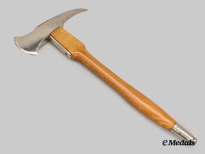europe._a_fireman’s_hatchet_and_waistbelt___m_n_c8383