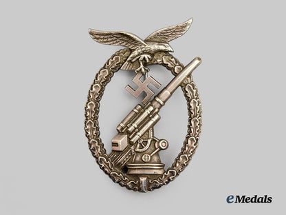 germany,_luftwaffe._a_flak_badge,_unknown_maker_variant___m_n_c8384