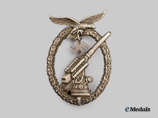 germany,_luftwaffe._a_flak_badge,_unknown_maker_variant___m_n_c8384