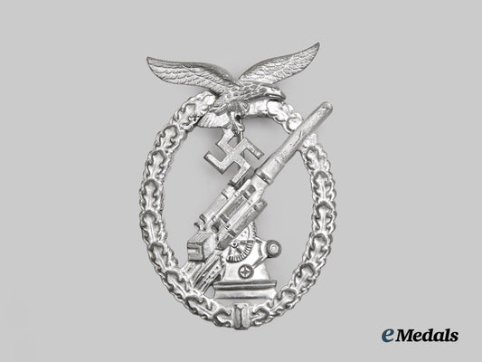 germany,_luftwaffe._a_flak_badge,_unknown_maker_variant___m_n_c8394