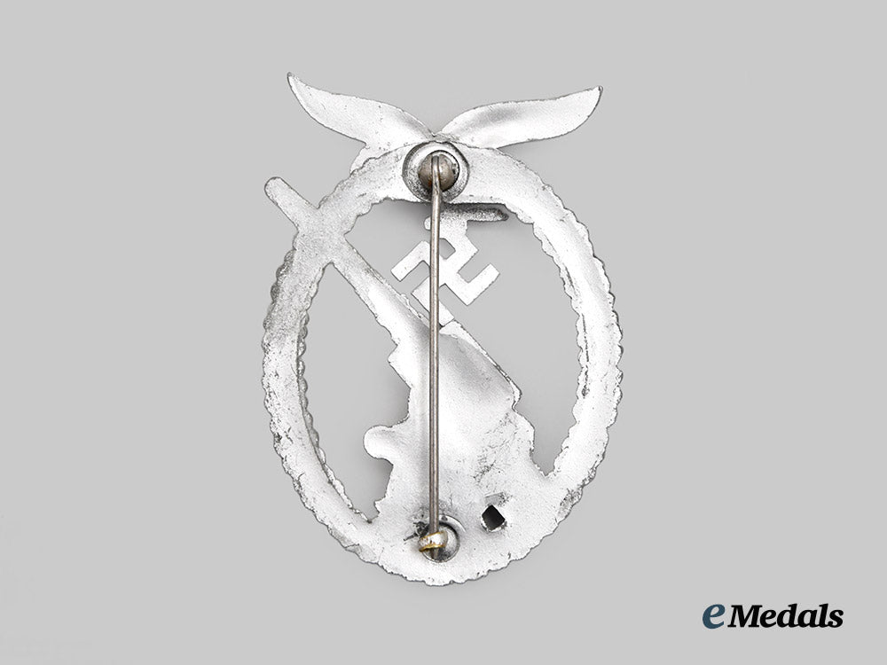 germany,_luftwaffe._a_flak_badge,_unknown_maker_variant___m_n_c8395