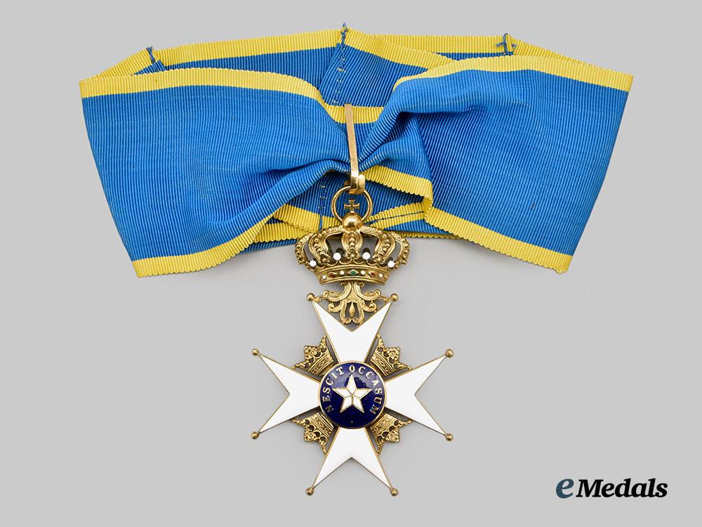 sweden,_kingdom._an_order_of_the_north_star,_commander_in_case,_by_c._f_carlman,_c.1975___m_n_c8405