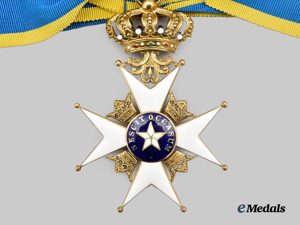sweden,_kingdom._an_order_of_the_north_star,_commander_in_case,_by_c._f_carlman,_c.1975___m_n_c8406