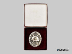 Germany, Wehrmacht. A Silver Grade Wound Badge, with Case, by the Vienna Mint