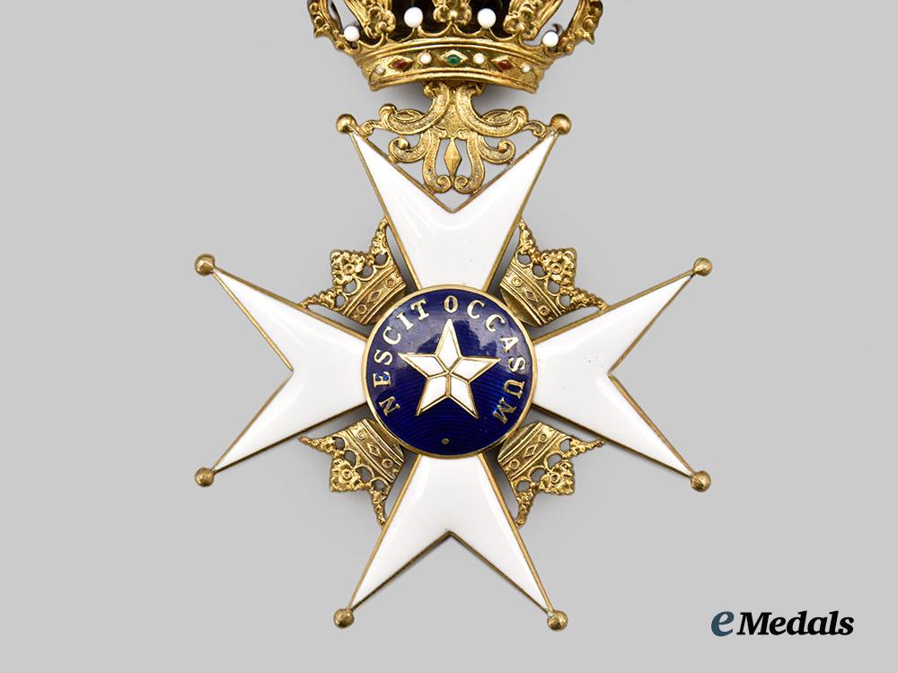 sweden,_kingdom._an_order_of_the_north_star,_commander_in_case,_by_c._f_carlman,_c.1975___m_n_c8408