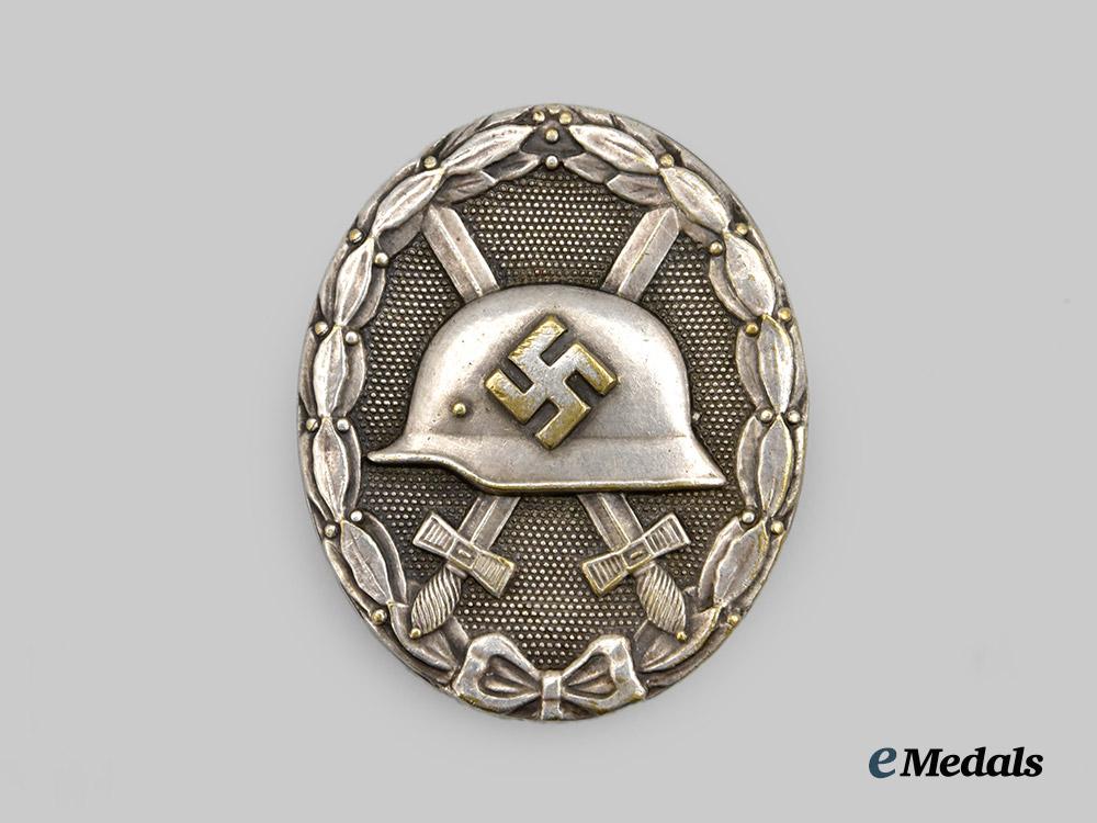 germany,_wehrmacht._a_silver_grade_wound_badge,_with_case,_by_the_vienna_mint___m_n_c8409
