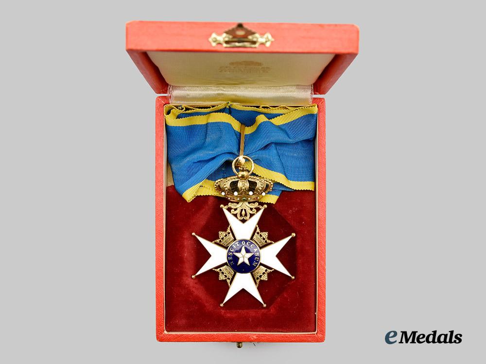 sweden,_kingdom._an_order_of_the_north_star,_commander_in_case,_by_c._f_carlman,_c.1975___m_n_c8410