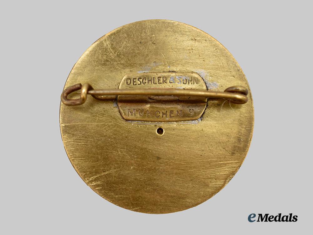 germany,_n_s_d_a_p._a_golden_party_badge,_number-_erased_example,_by_deschler&_sohn___m_n_c8415