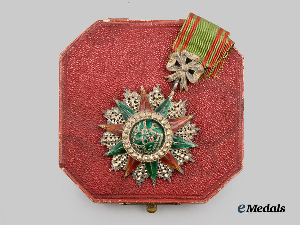 tunisia,_kingdom._an_order_of_the_glory,_fifth_class_knight_in_case___m_n_c8416