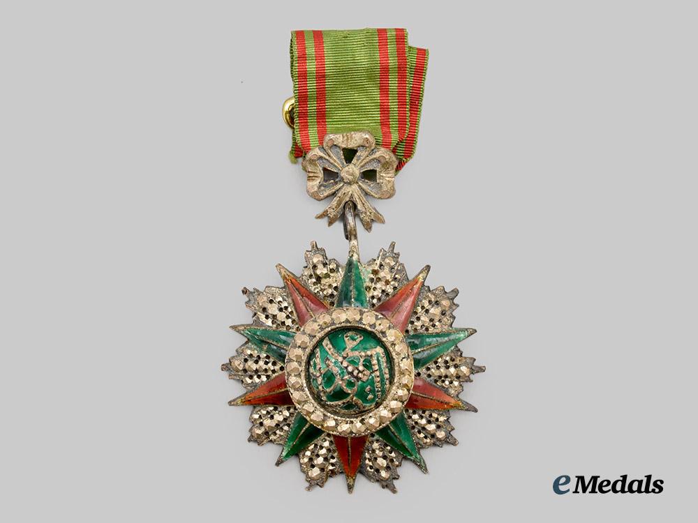 tunisia,_kingdom._an_order_of_the_glory,_fifth_class_knight_in_case___m_n_c8417