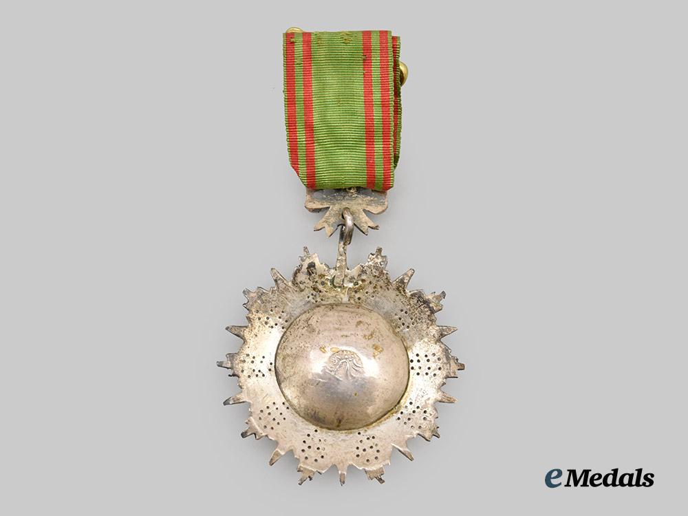 tunisia,_kingdom._an_order_of_the_glory,_fifth_class_knight_in_case___m_n_c8419