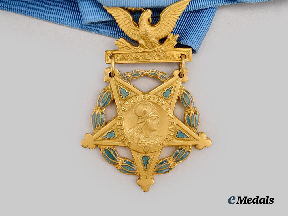 united_states._an_army_medal_of_honour___m_n_c8447