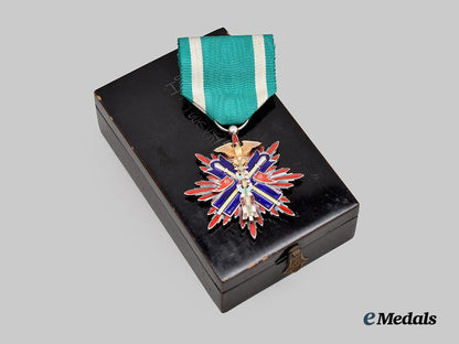 japan,_imperial._an_order_of_the_golden_kite,_v_class_in_case___m_n_c8484