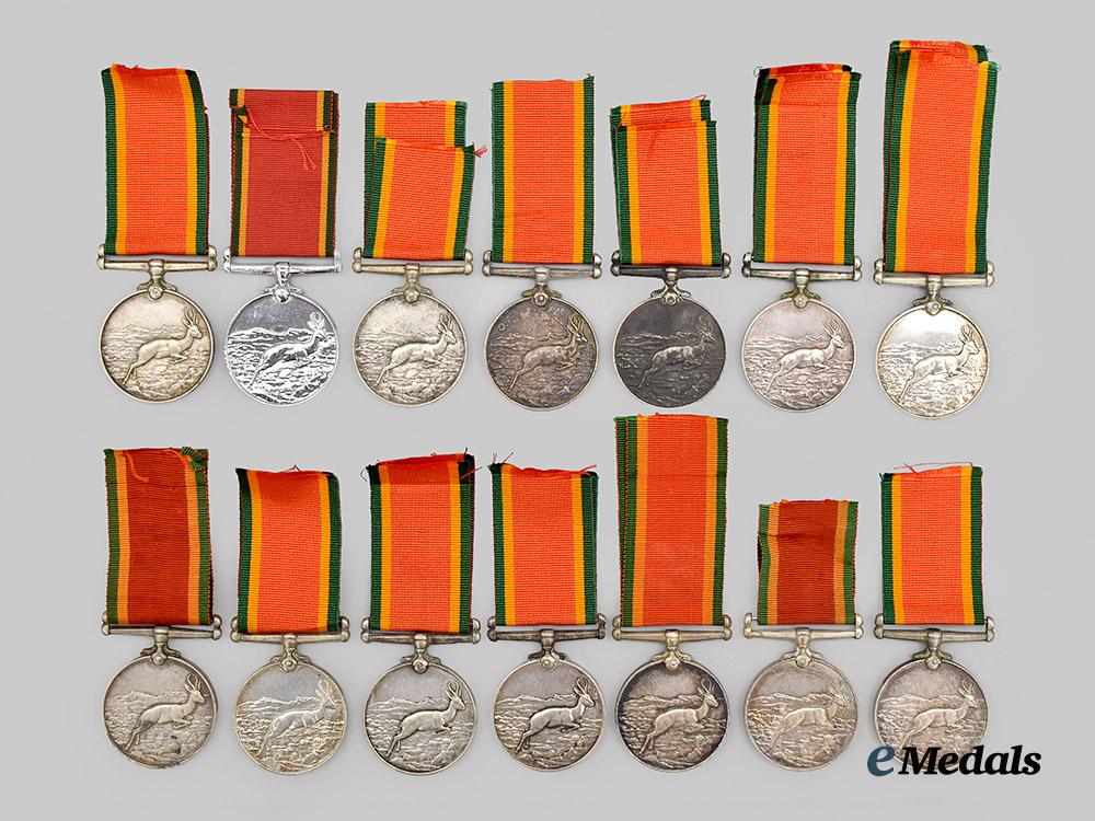 south_africa._republic._lot_of_thirteen_second_war_africa_service_medals___m_n_c8534