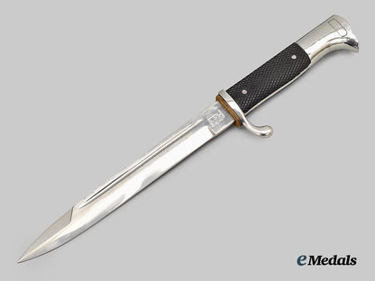 germany,_heer._a_pair_of_dress_bayonets___m_n_c8565