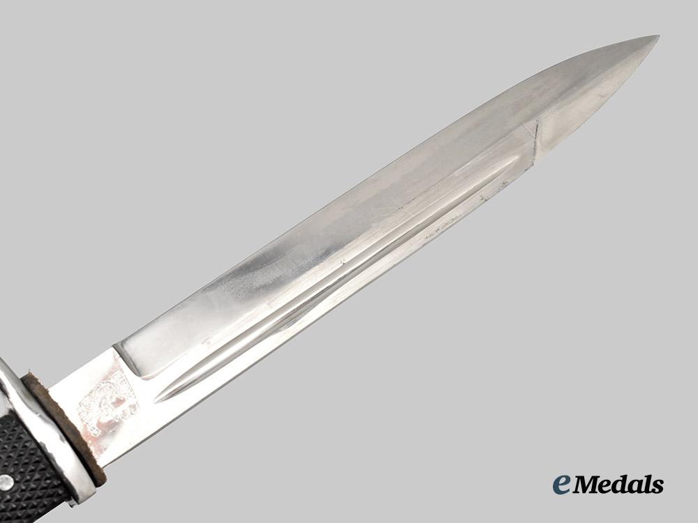 germany,_heer._a_pair_of_dress_bayonets___m_n_c8569