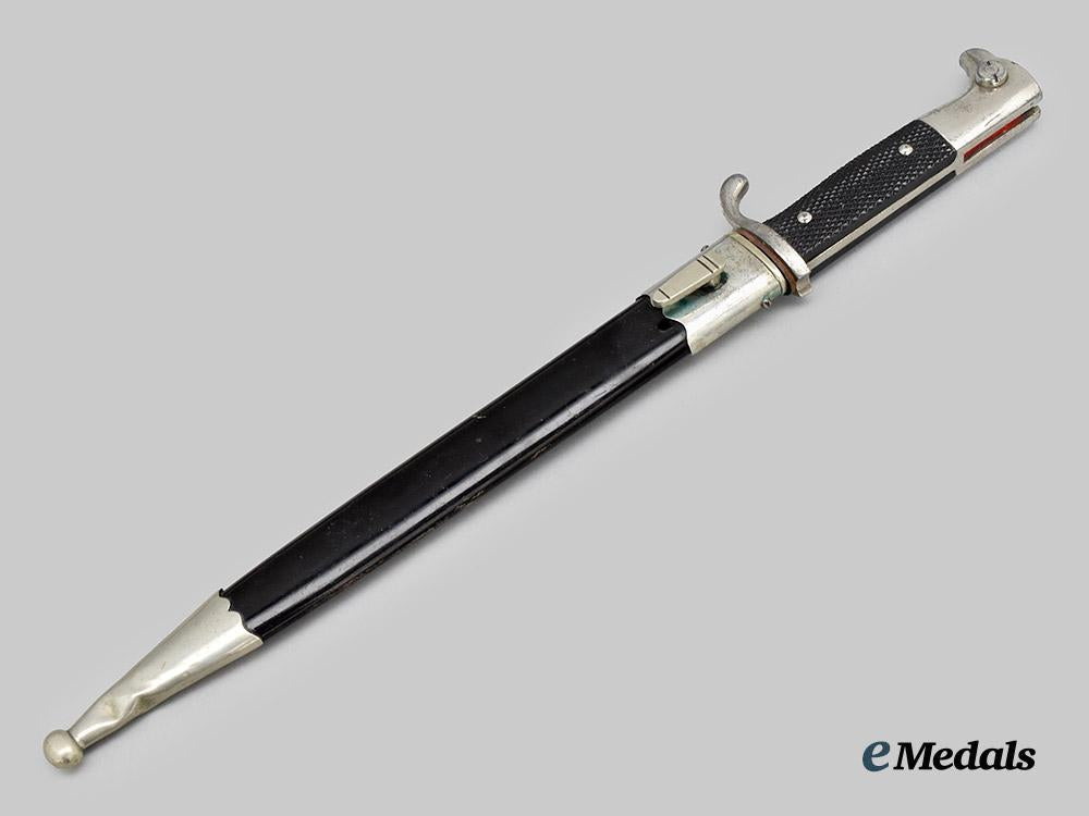 germany,_heer._a_pair_of_dress_bayonets___m_n_c8570