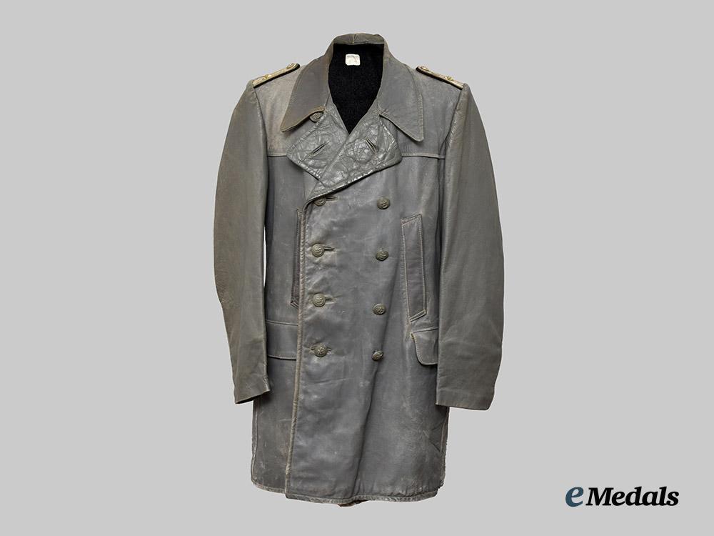 germany,_kriegsmarine._a_u-_boat_service_oberleutnant’s_leather_jacket,_owner-_attributed,_by_gustav_nitsch___m_n_c8575