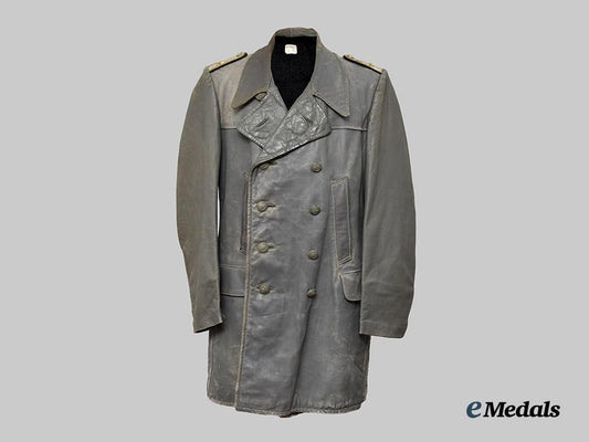 germany,_kriegsmarine._a_u-_boat_service_oberleutnant’s_leather_jacket,_owner-_attributed,_by_gustav_nitsch___m_n_c8575