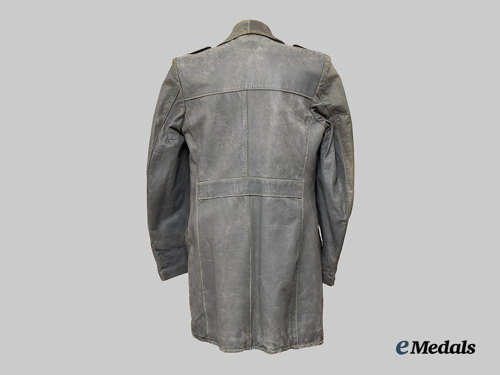 germany,_kriegsmarine._a_u-_boat_service_oberleutnant’s_leather_jacket,_owner-_attributed,_by_gustav_nitsch___m_n_c8579