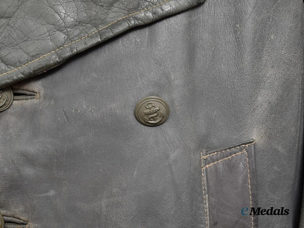 germany,_kriegsmarine._a_u-_boat_service_oberleutnant’s_leather_jacket,_owner-_attributed,_by_gustav_nitsch___m_n_c8584