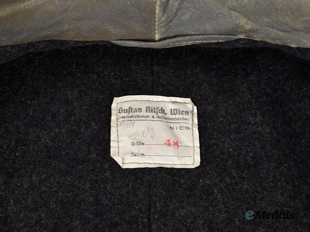 germany,_kriegsmarine._a_u-_boat_service_oberleutnant’s_leather_jacket,_owner-_attributed,_by_gustav_nitsch___m_n_c8588