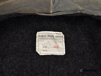 germany,_kriegsmarine._a_u-_boat_service_oberleutnant’s_leather_jacket,_owner-_attributed,_by_gustav_nitsch___m_n_c8588